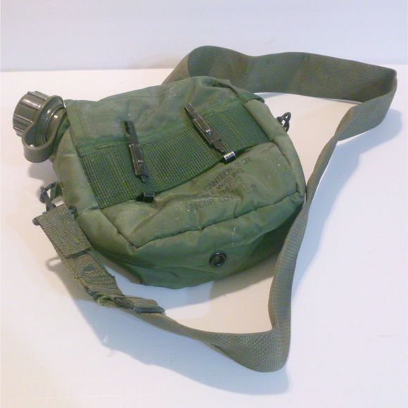 US Military 2 QT Collapsible Water Canteen with Pouch Cover & Sling * - Picture 3 of 3